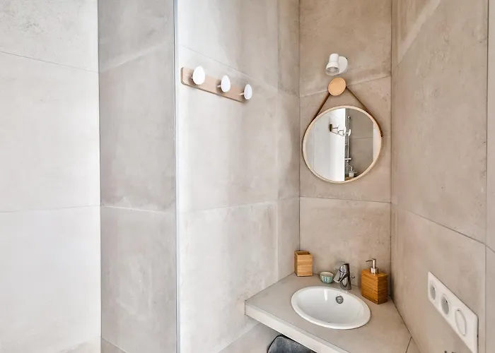New Stunning 4 Bdrs Apt, With Ac - Le Marais Appartement Parijs