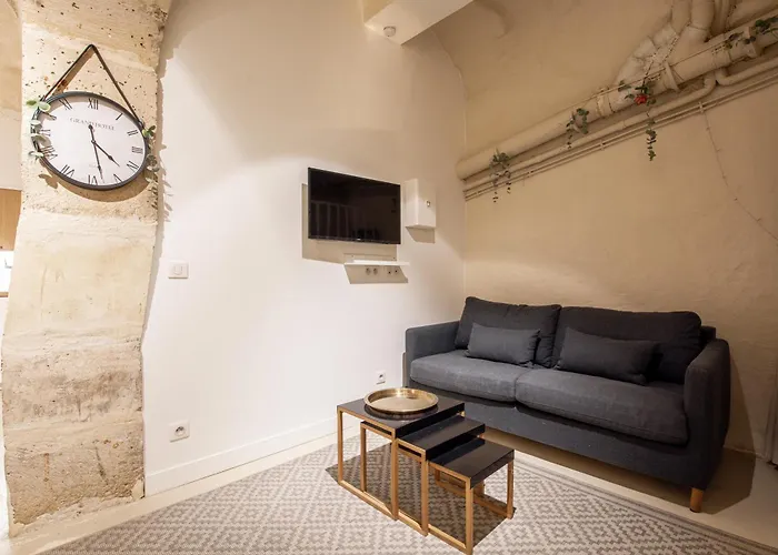 New Stunning 4 Bdrs Apt, With Ac - Le Marais