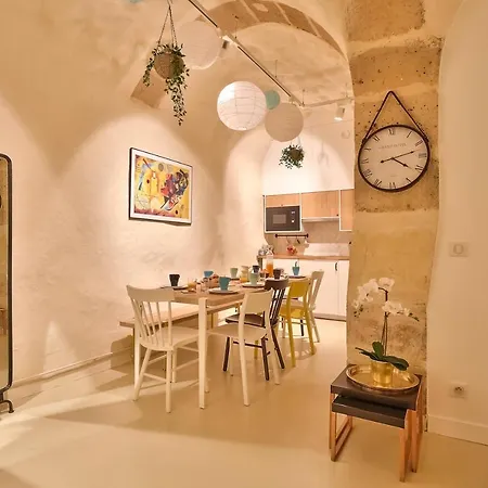 New Stunning 4 Bdrs Apt, With Ac - Le Marais Appartement Parijs