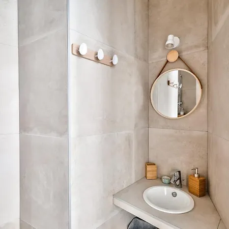 New Stunning 4 Bdrs Apt, With Ac - Le Marais Appartement Parijs