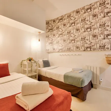 New Stunning 4 Bdrs Apt, With Ac - Le Marais * Paris