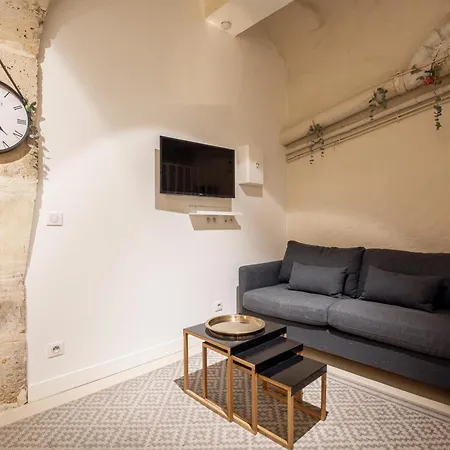 New Stunning 4 Bdrs Apt, With Ac - Le Marais