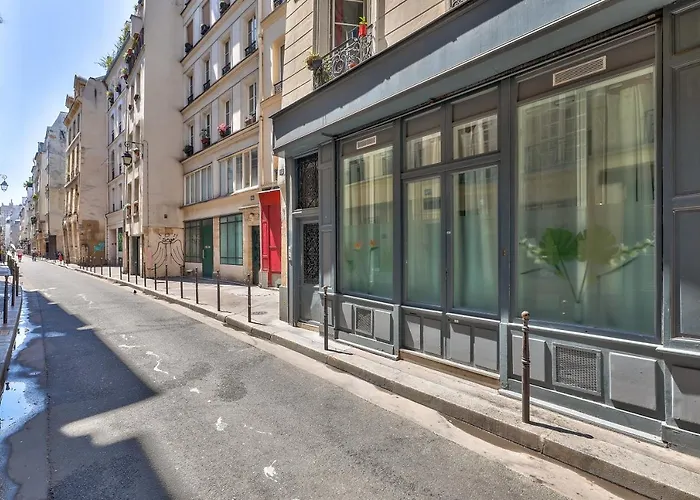 New Stunning 4 Bdrs Apt, With Ac - Le Marais Paris