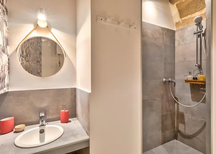 New Stunning 4 Bdrs Apt, With Ac - Le Marais Lejlighed
