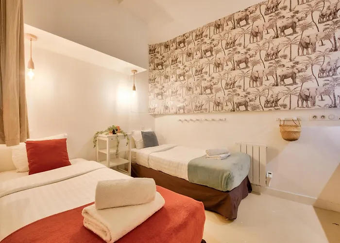 New Stunning 4 Bdrs Apt, With Ac - Le Marais * Paris