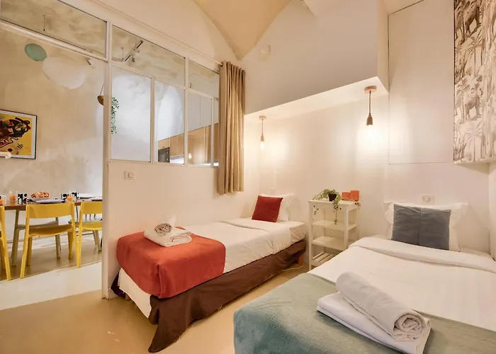 New Stunning 4 Bdrs Apt, With Ac - Le Marais Lejlighed