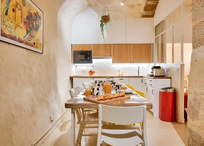 New Stunning 4 Bdrs Apt, With Ac - Le Marais Lejlighed *