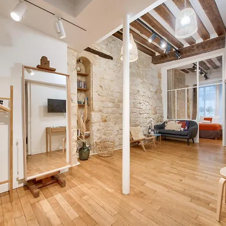 New Stunning 4 Bdrs Apt, With Ac - Le Marais Paris