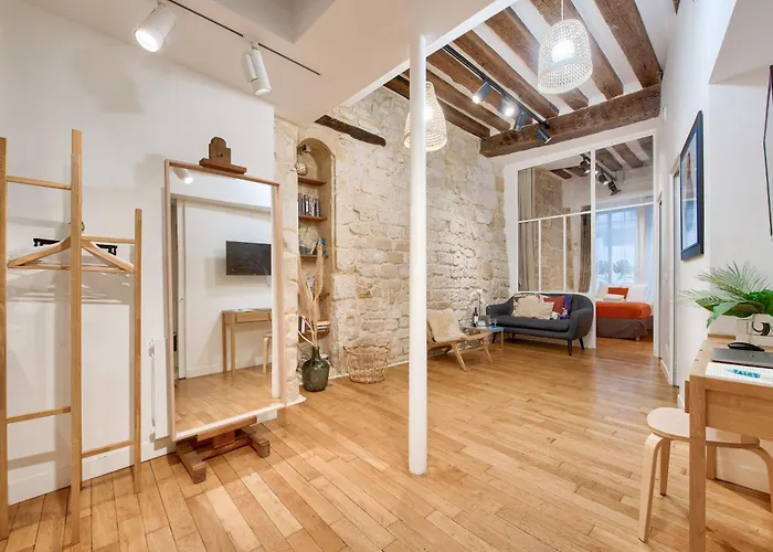New Stunning 4 Bdrs Apt, With Ac - Le Marais Paris