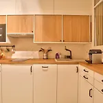 New Stunning 4 Bdrs Apt, With Ac - Le Marais * باريس